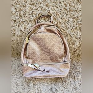 Michael Kors Rhea Backpack rose gold